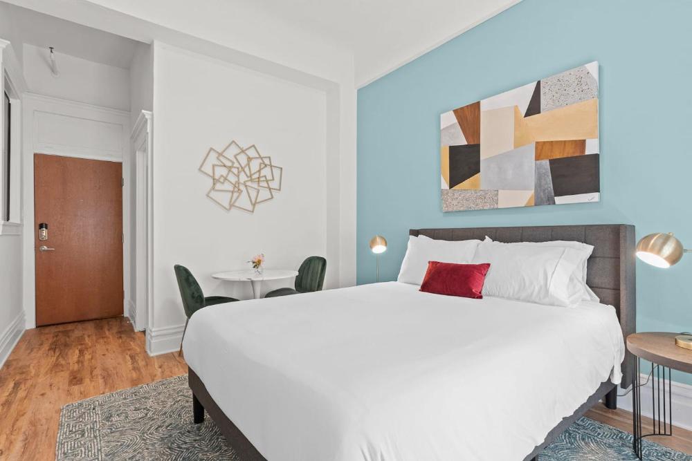 Superior Queen Room (Self Check-in with Virtual Front Desk) interior